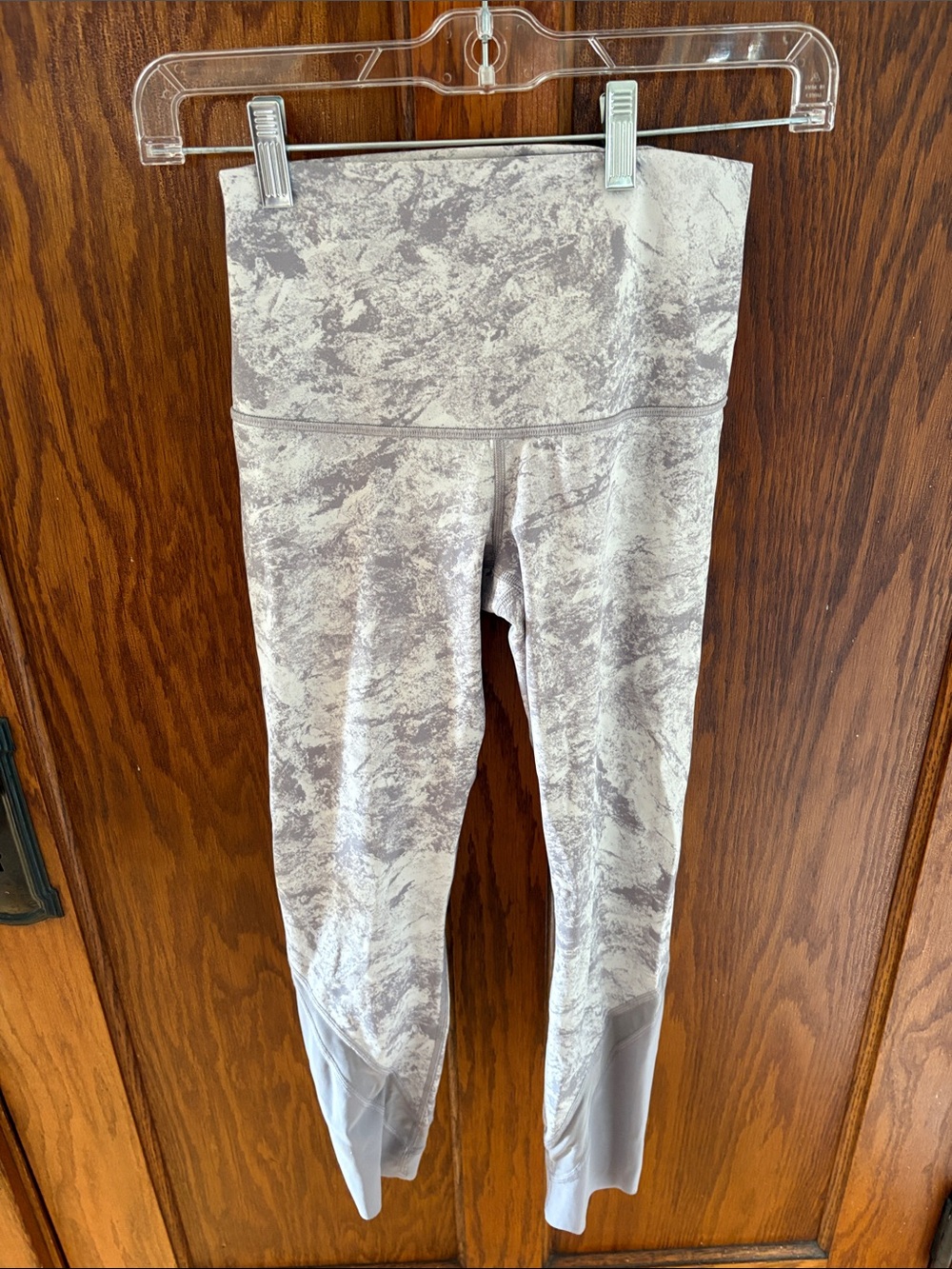 Lululemon High-Rise Marble Grey Leggings size 4 EUC